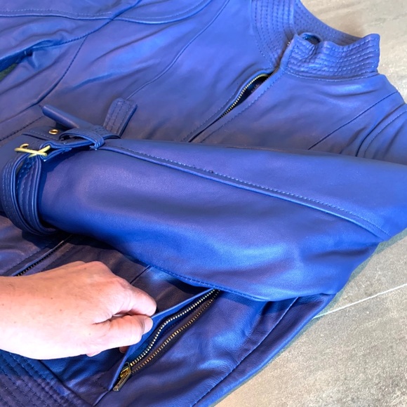 Leather jacket - Picture 5 of 8